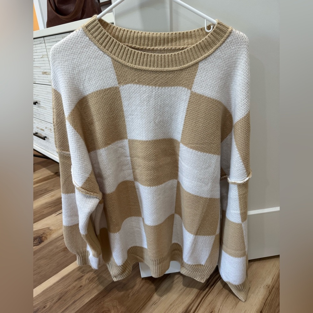 Oversized checkered sweater